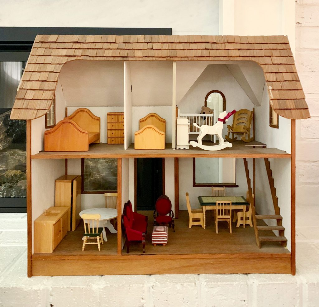 T Dollhouse Before Inside