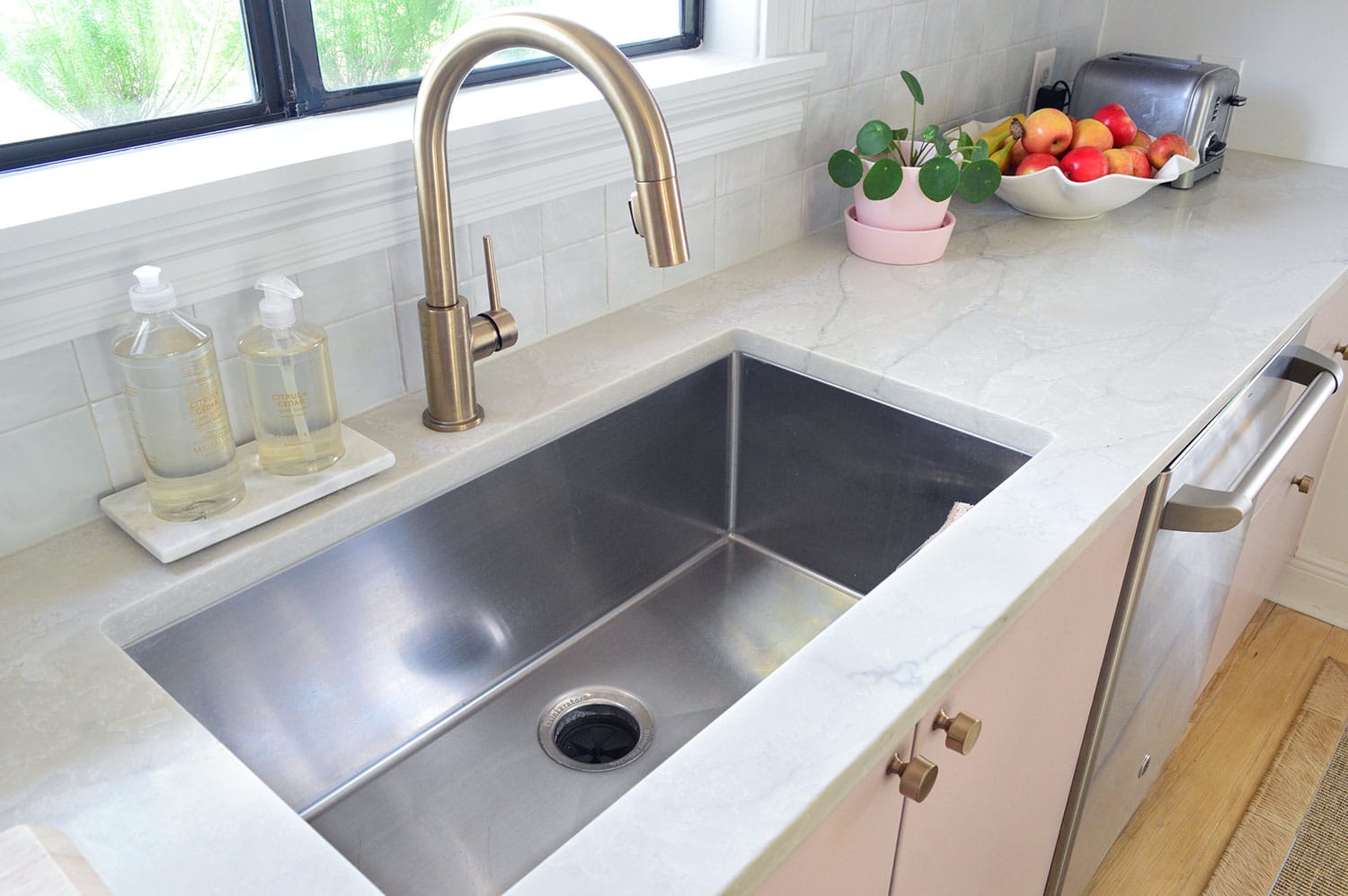 The Easy Way To Clean A Stainless Steel Sink The Easy Way To Clean A Stainless Steel Sink